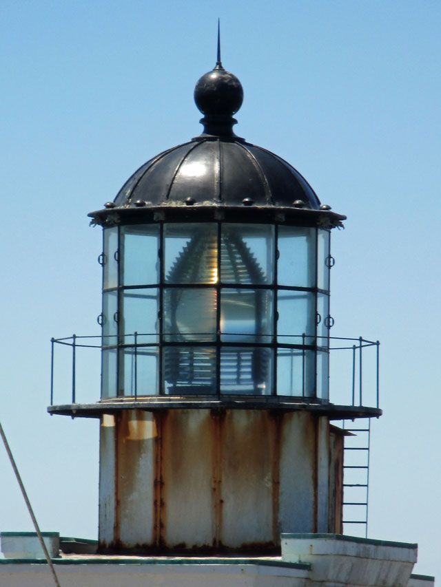 06-29-lighthouse-light.jpg