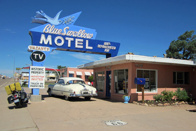 06-02-blue-swallow-motel.jpg